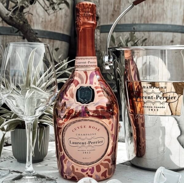 Champagne Laurent-Perrier Cuvée Rosé Édition Métal Bambou - Élégance et fraîcheur en édition limitée​ – Image 3